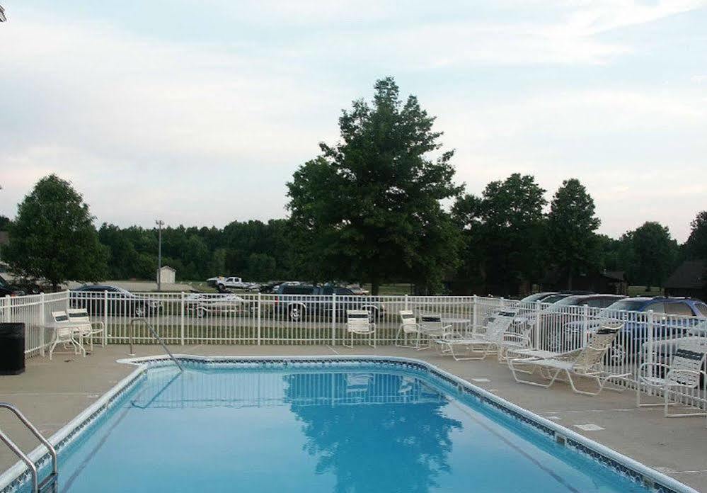 Mariner'S Village Resort Carlyle Exterior photo